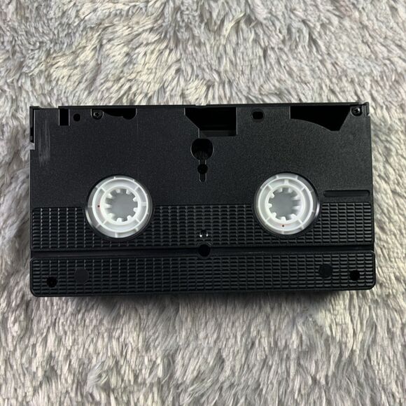 Pecker VHS 1998 Comedy Drama Movie Edward Furlong Christina Ricci - Picture 5 of 12